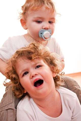 Σταματήστε τον καυγά ανάμεσα στα σδέλφια