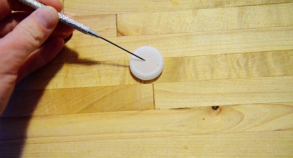 Τρυπήστε τα καπάκια