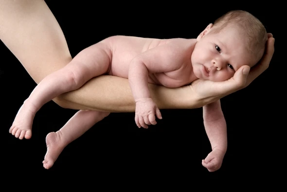 Στην κοιλίτσα του