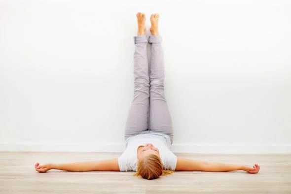 Με τα πόδια στον τοίχο! 4 θαυματουργά οφέλη!