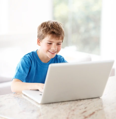 Είναι όλη μέρα το παιδί σας στον υπολογιστή;