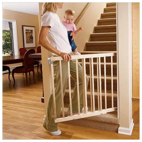 Πόρτα για τις εσωτερικές σκάλες